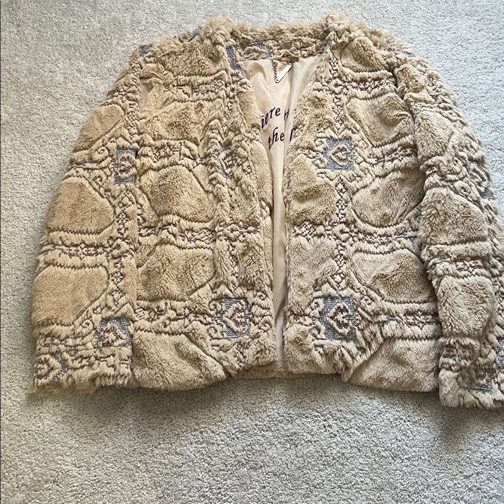 Paparazzi jacket, size XL, cream with blue and burgundy stitching